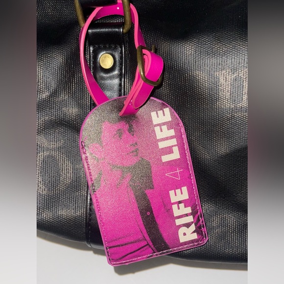 Walk of shame duffle bag in great condition - Picture 3 of 8